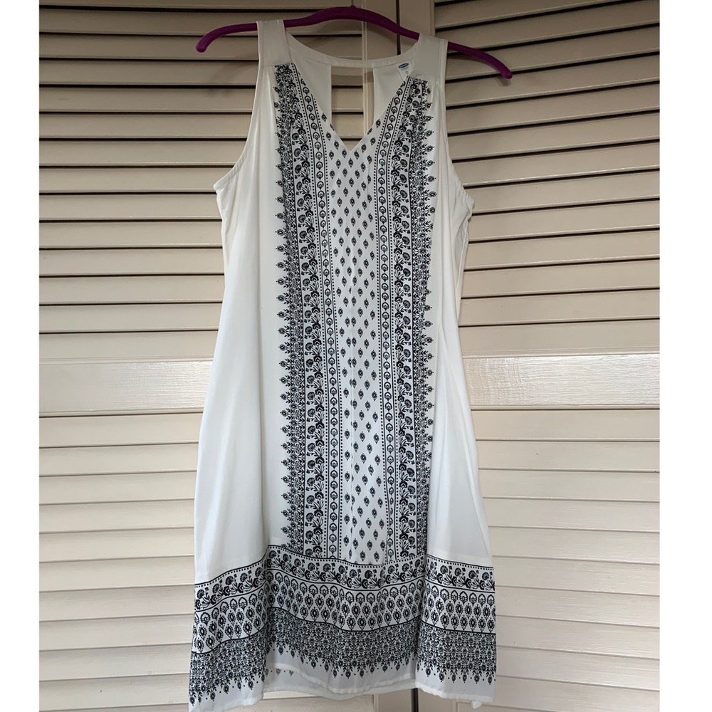 Classy black and white floral dress